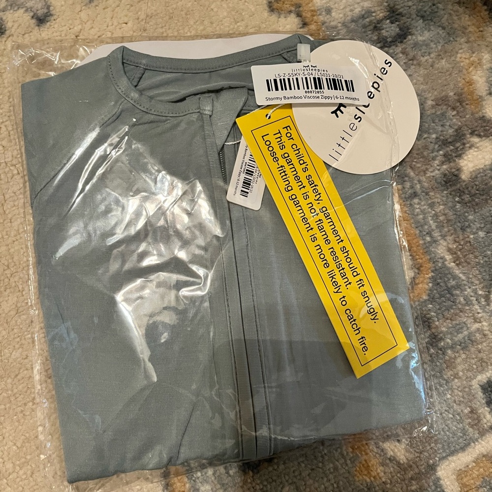 COPY - NWT little sleepies